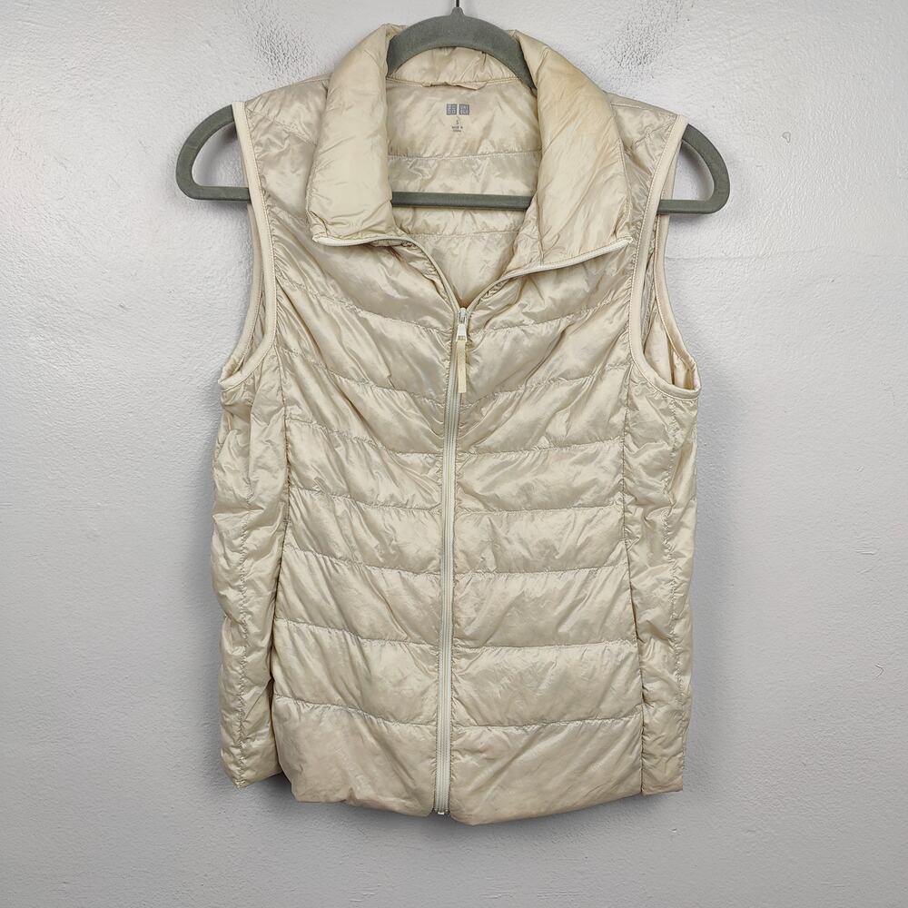 Uniqlo Ultra‎ Light Down Puffer Vest Womens Small Cream Full Zip WInter Snow